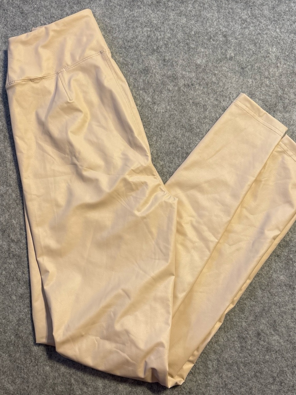 High-Rise Smooth Leggings in Light Beige